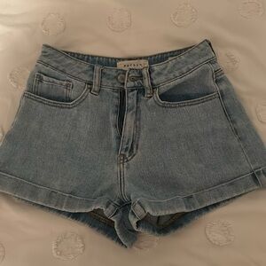 pacsun blue light wash mom jean shorts